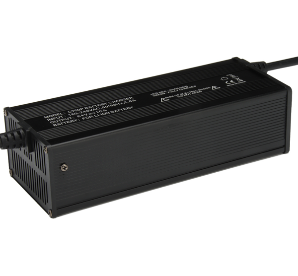 Chargeur 72V 10Ah